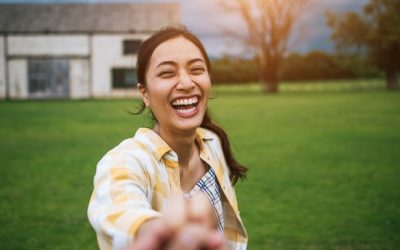 A missing link between money and happiness